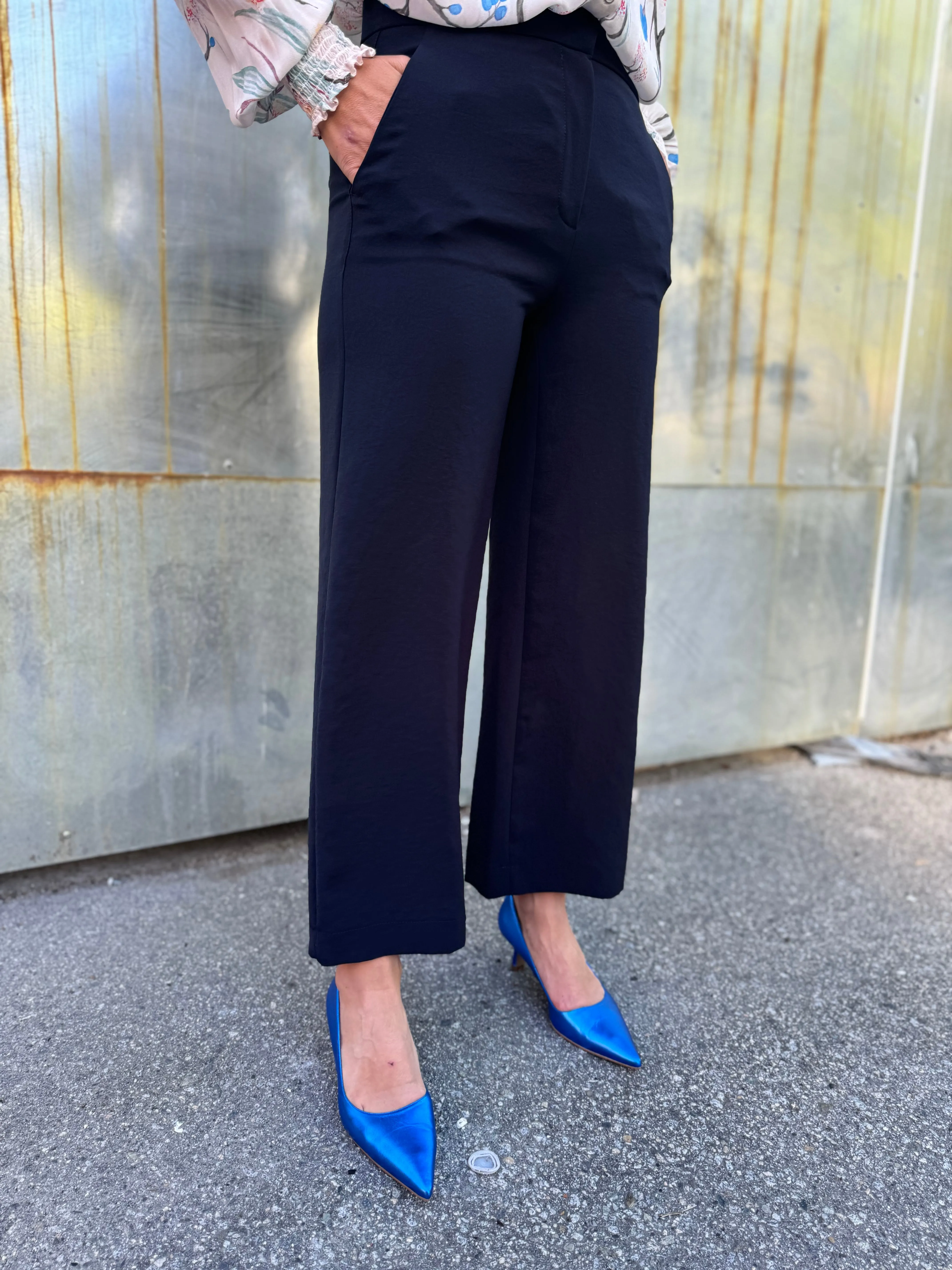 26102 Palina Navy Pant