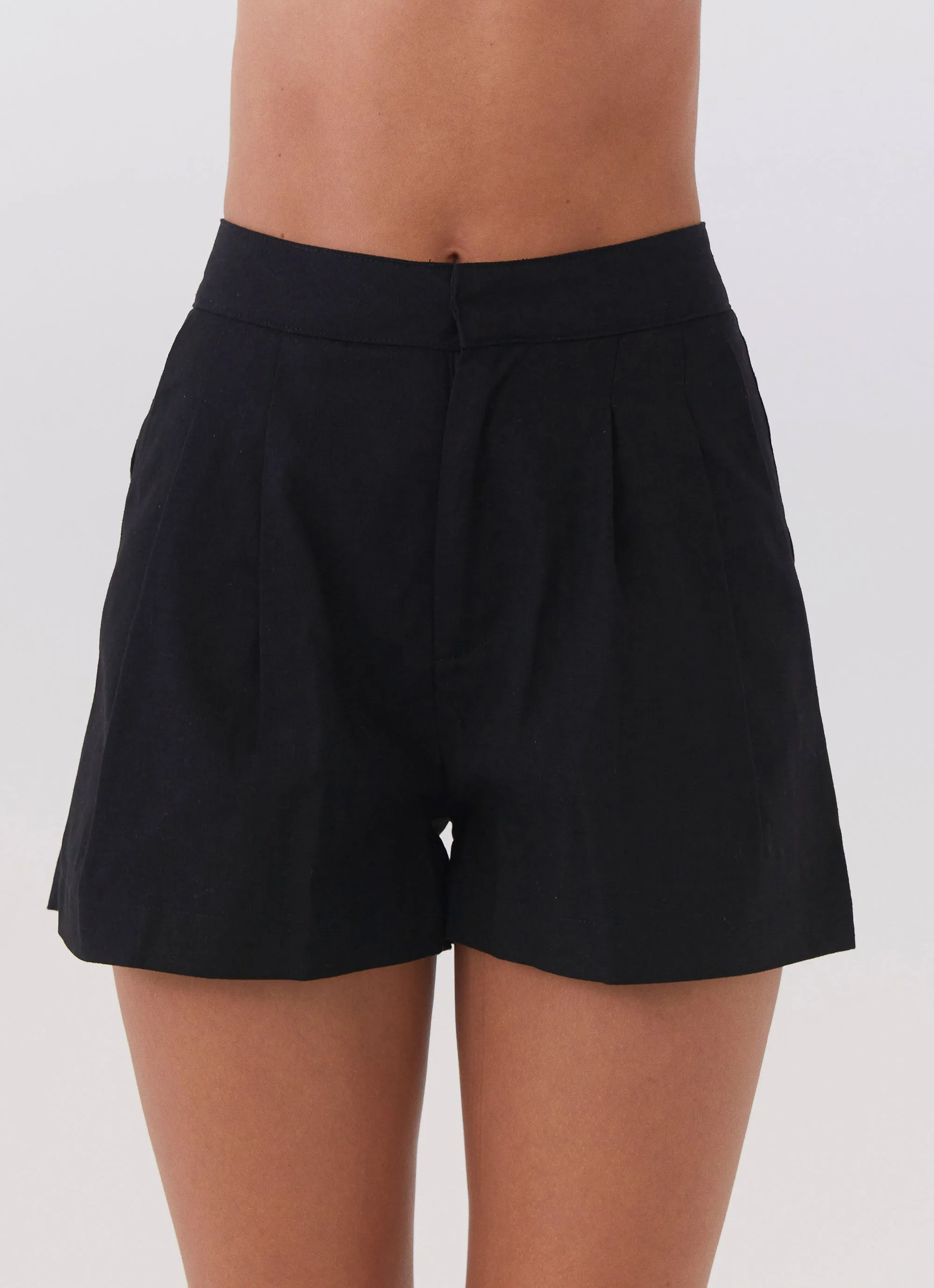 Born For Bordeaux Linen Shorts - Black