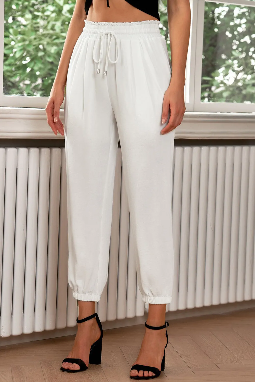 Drawstring White Resort Vacation Cropped Joggers