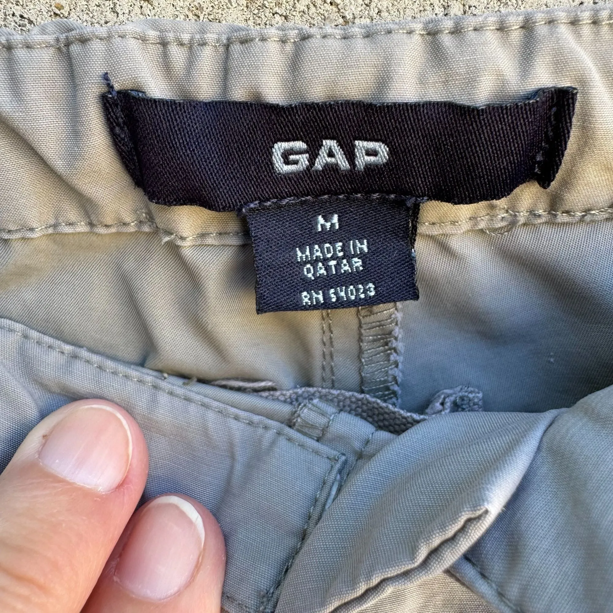 GAP Mens Drawstring Waist Cargo Pants Medium Gray Nylon Casual Outdoor Wear - M