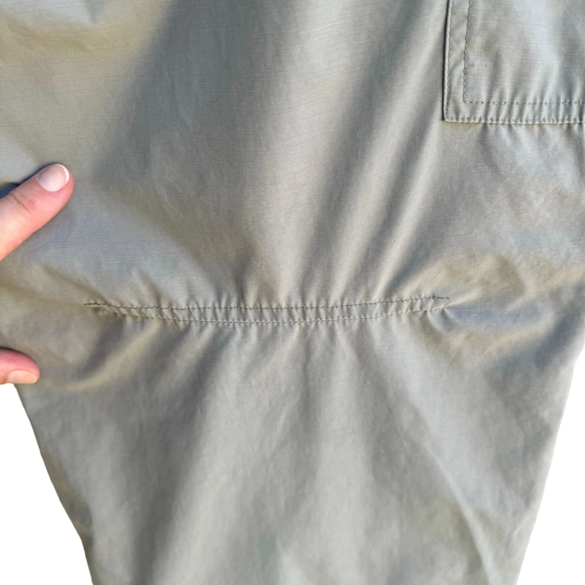 GAP Mens Drawstring Waist Cargo Pants Medium Gray Nylon Casual Outdoor Wear - M